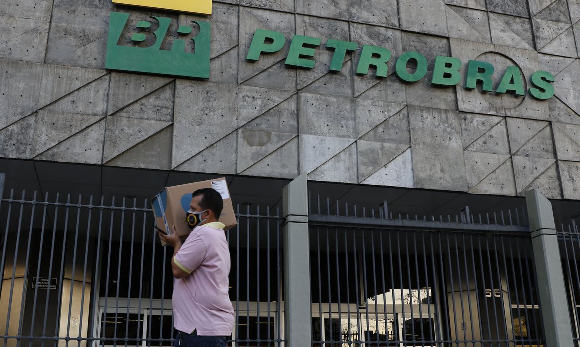 Petrobras registra lucro líquido de R$ 52,4 bilhões no segundo trimestre de 2026